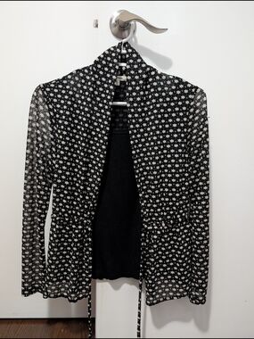 🖤🤍🖤 Max Studio Black Sheer Star-Print Blouse With Tie Front And Built In Cami
